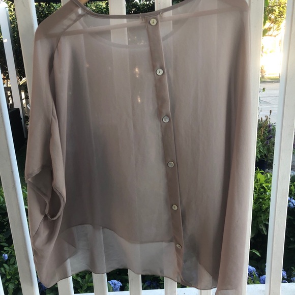 Super sexy classy top! Excellent condition. - Picture 4 of 5